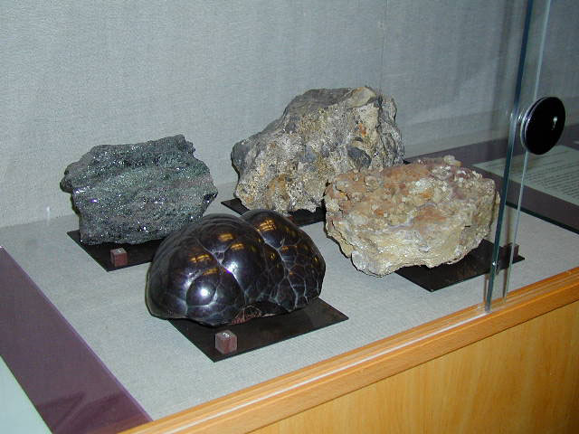 Ukázka minerálů z Karlovarska