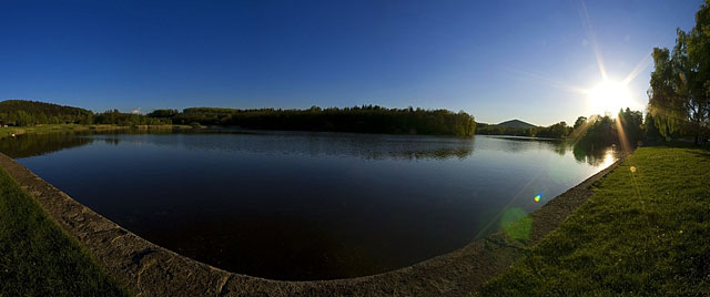 Přírodní koupaliště Olešský rybník u Staré Olešky