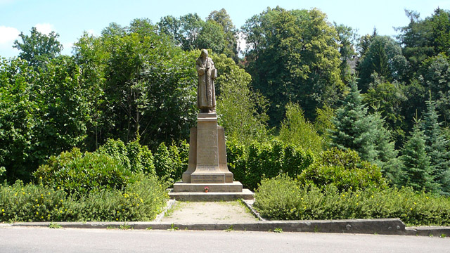 Pomník J.A. Komenského v obci Kunvald