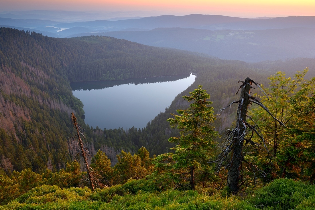 Černé jezero z Jezerní stěny | Šumava