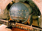 Obří sud ve vinařské expozici Regionálního muzea v Mikulově.