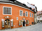 Pension Galko nabízí atraktivní ubytování v historickém centru Českého Krumlova, přibližně 100 metrů od náměstí Svornosti.

