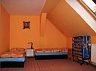 Penzion Bezovka - dvoulůžkový podkrovní pokoj s přistýlkou.