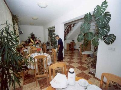 Snídaňový salónek v penzionu EM Garni