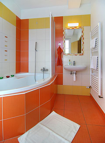 Koupelna v Červeném pokoji v penzionu U Achilla