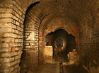 Původně pevnostní město z let 1780–1787, vybudované v duchu nejlepších znalostí opevňování své doby. Mohutné hradební valy skrývají podzemní chodby, které ve své době byly dlouhé téměř 45 km.


