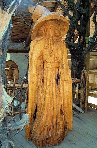 Pradědova galerie U Halouzků - dřevěná socha