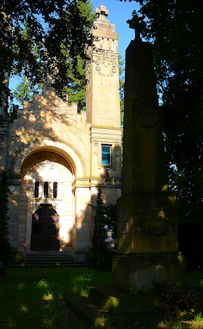 Ossarium (kostnice) – vojenský hřbitov u Kbelnice, Český ráj