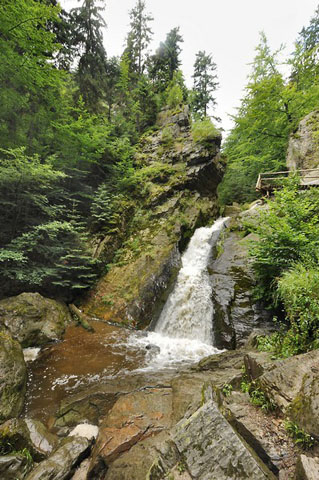 Rešovský vodopád s vyhlídkovou plošinou