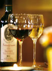 U archivních vín Restaurace Šupinka nabízí a doporučuje hostům dekantaci.

