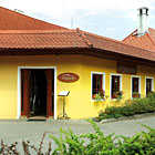 Restaurace Šupinka je situována v příjemném prostředí rybníka Svět.

