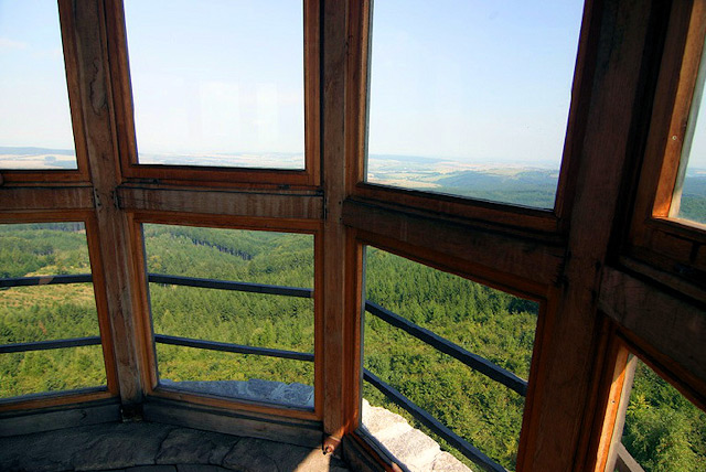 Rozhledna Brdo – vyhlídková plošina; přírodní park Chřiby