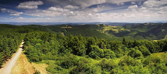 Severozápadní výhled z rozhledny Velký Lopeník, Bílé Karpaty