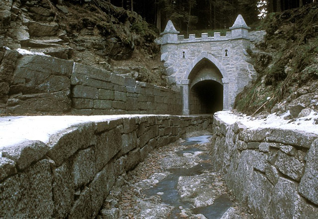 Schwarzenberský plavební kanál - horní portál tunelu