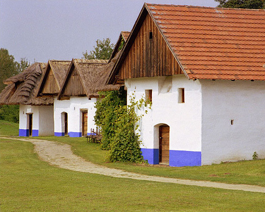 Lidové stavby ve skanzenu Strážnice | Bílé Karpaty