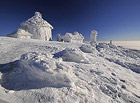 Vyhlídková stavba na vrcholu Sněžky s možností zakoupení občerstvení a suvenýrů.

