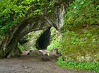 Významná krasová jeskyně u obce Štramberk na Moravě, kterou v roce 1880 celosvětově proslavil K. J. Maška, když zde nalezl úlomek čelisti neandrtálského dítěte, později nazvanou šipecká čelist. Jeskyně je celoročně volně přístupná.

