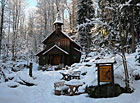 Stožecká kaple v zimě, Šumava.