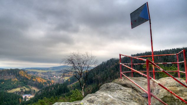 Skalní hrad Střmen – vrcholová vyhlídka, Teplické skály