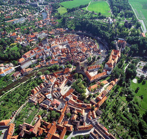 Letecký pohled na historické centrum města Český Krumlov