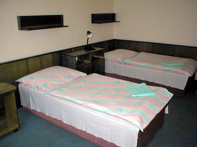 Unihotel - ubytování ve dvoulůžkovém pokoji