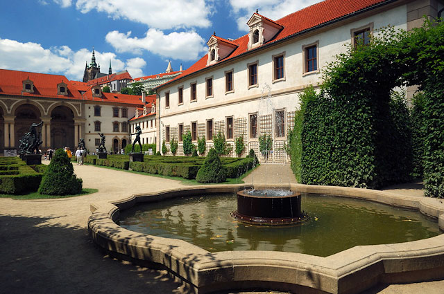 Kašna ve Valdštejnské zahradě, Praha