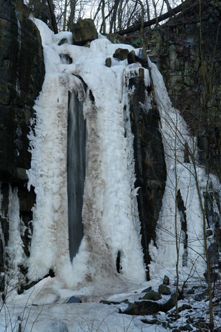 Zamrzlý Vaňovský vodopád