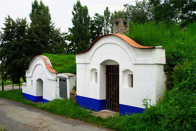 Vinné sklepy Petrov-Plže, Bílé Karpaty
