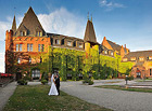 Zámek se stal nejpohádkovějším zámkem ČR pro rok 2008. Zámecký park je největší v Moravskoslezském kraji a 2. nejrozsáhlejší na Moravě a ve Slezsku. Na zámku pobýval Beethoven – na jeho počest se tu každoročně koná hudební soutěž Beethovenův Hradec.

