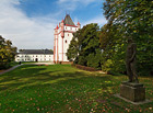 Součástí hradeckého zámeckého areálu je 63hektarový přírodně-krajinářský park – největší v Moravskoslezském kraji a 2. nejrozsáhlejší na Moravě a ve Slezsku. Park postupně přechází do volné krajiny (přírodní park Moravice).

