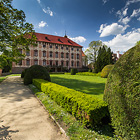 V prosinci 1787 se na zámku narodil významný přírodovědec Jan Evangelista Purkyně, v přízemí zámku mu je věnována celá expozice. U zámku je park ve stylu versailleských zahrad. Národní kulturní památka.

