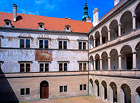 Jedna z nejkrásnějších renesančních staveb střední Evropy pod patronátem UNESCO. Celý obvod zámku lemují štíty, které patří k nejdokonalejší ukázce vyspělé české renesance.

